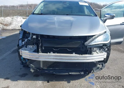 2018 Chrysler Pacifica Limited from USA, damaged, VIN 2C4RC1GG0JR143075